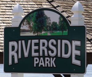 Riverside Park sign image